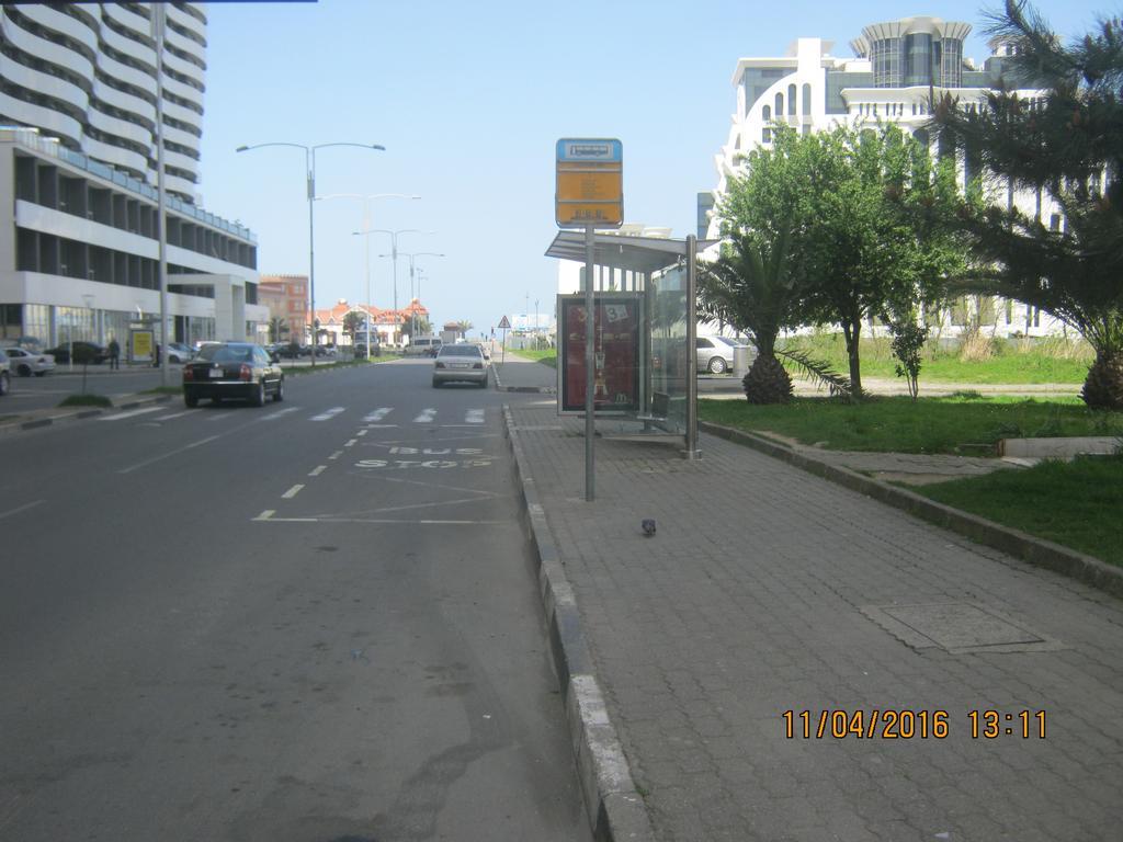 Mindia'S Apartment Batumi Bagian luar foto